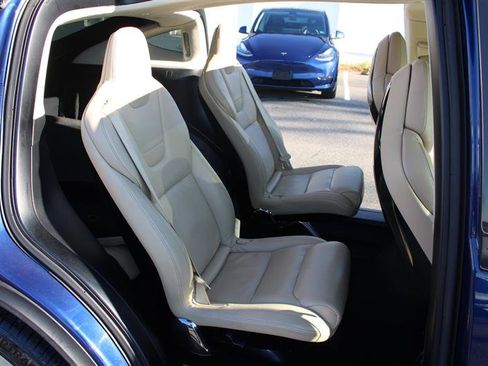Used 2017 Tesla Model X 75D image 14