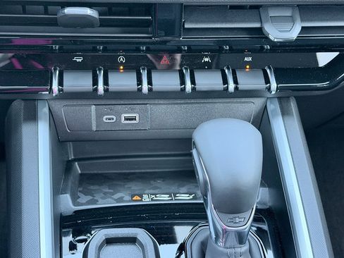 New 2026 Chevrolet Colorado LT w/ LT Convenience Package RWD image 17