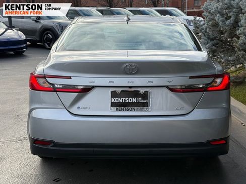 Used 2026 Toyota Camry LE image 5
