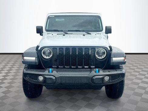 Used 2023 Jeep Wrangler Unlimited w/ Sun & Screen Package AWD/4WD image 2