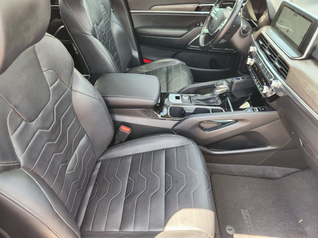 Used 2022 Kia Telluride SX w/ SX Prestige Package AWD/4WD image 17