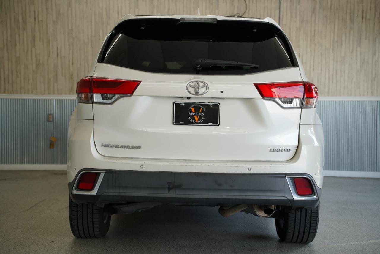 Used 2017 Toyota Highlander Limited FWD image 9