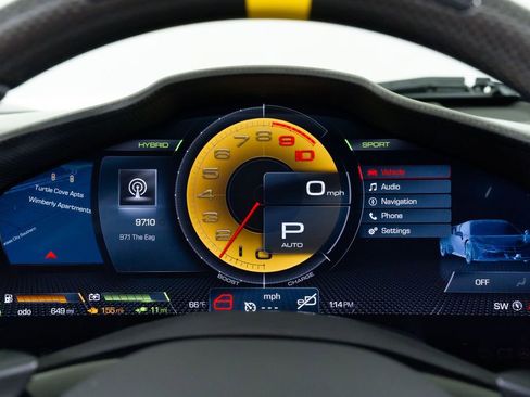 Used 2022 Ferrari SF90 Spider image 34