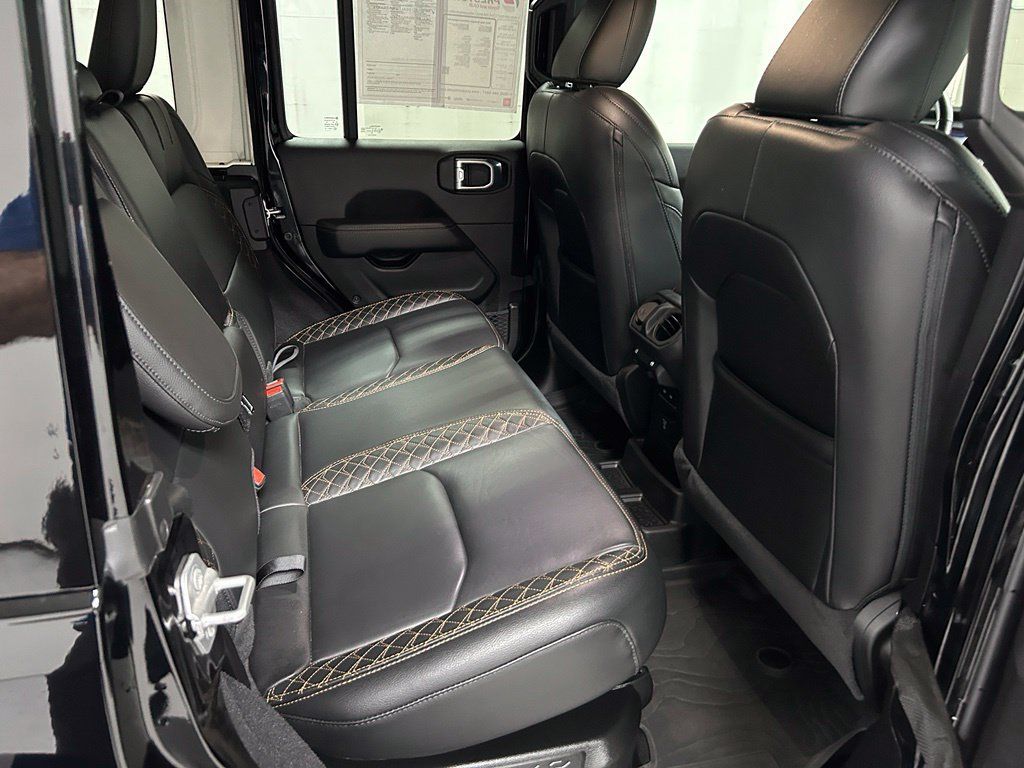 Used 2021 Jeep Wrangler Unlimited Sahara AWD/4WD image 13