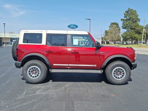 New 2026 Ford Bronco Outer Banks w/ Sasquatch Package AWD/4WD image 21