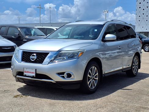 Used 2015 Nissan Pathfinder SL w/ SL Premium Package FWD image 6