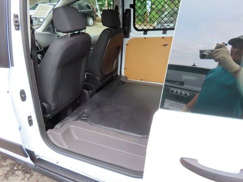 Used 2022 Ford Transit Connect XL FWD image 19