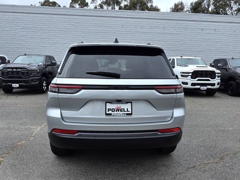 New 2026 Jeep Grand Cherokee Altitude RWD image 4
