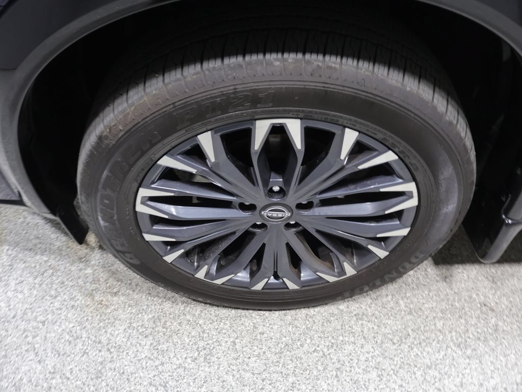 Used 2025 Nissan Rogue Platinum w/ Platinum Premium Package AWD/4WD image 8
