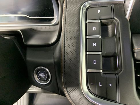 Used 2024 GMC Yukon AT4 w/ Technology Package image 37