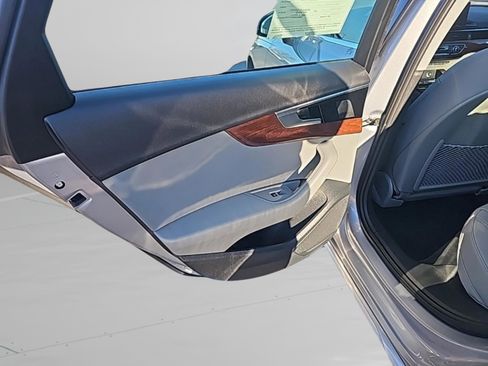 Used 2023 Audi A4 2.0T Premium w/ Convenience Package image 27