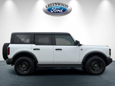New 2026 Ford Bronco Outer Banks w/ Black Appearance Package AWD/4WD image 3