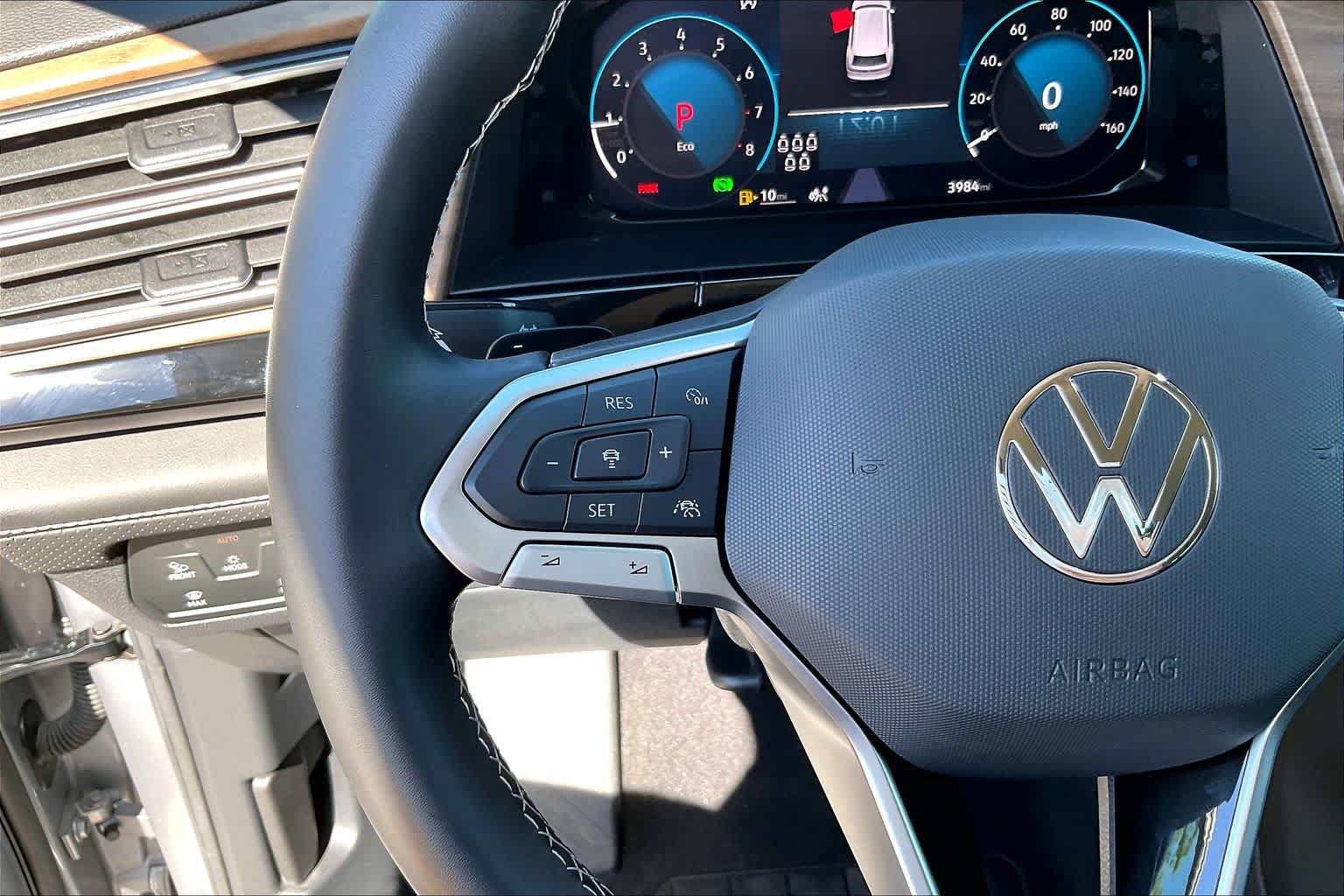 Used 2026 Volkswagen Atlas SE FWD image 23