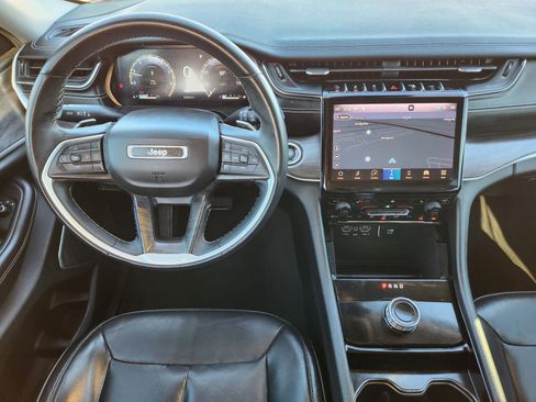 Used 2021 Jeep Grand Cherokee L Limited image 36