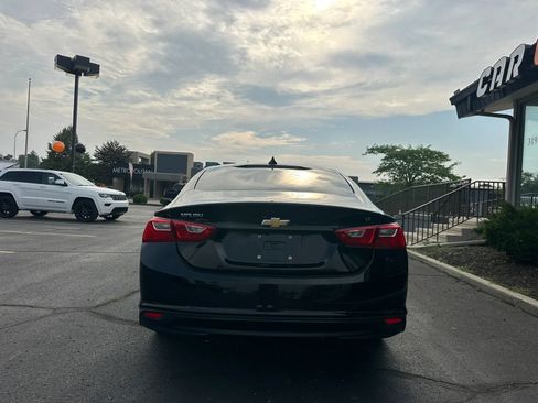 Used 2016 Chevrolet Malibu LT FWD image 5