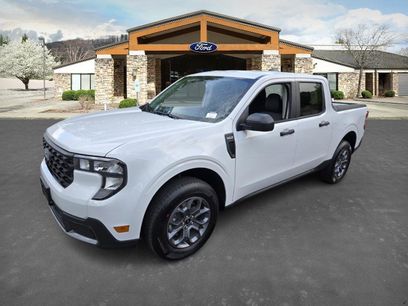 New 2025 Ford Maverick XLT w/ Equipment Group 301A