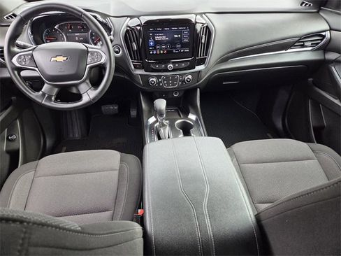 Certified 2023 Chevrolet Traverse LT image 16