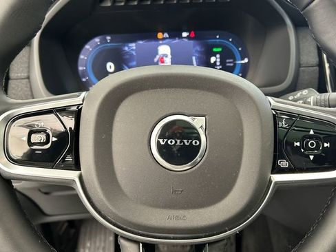 Certified 2025 Volvo XC90 T8 Plus w/ Protection Package Premier image 12