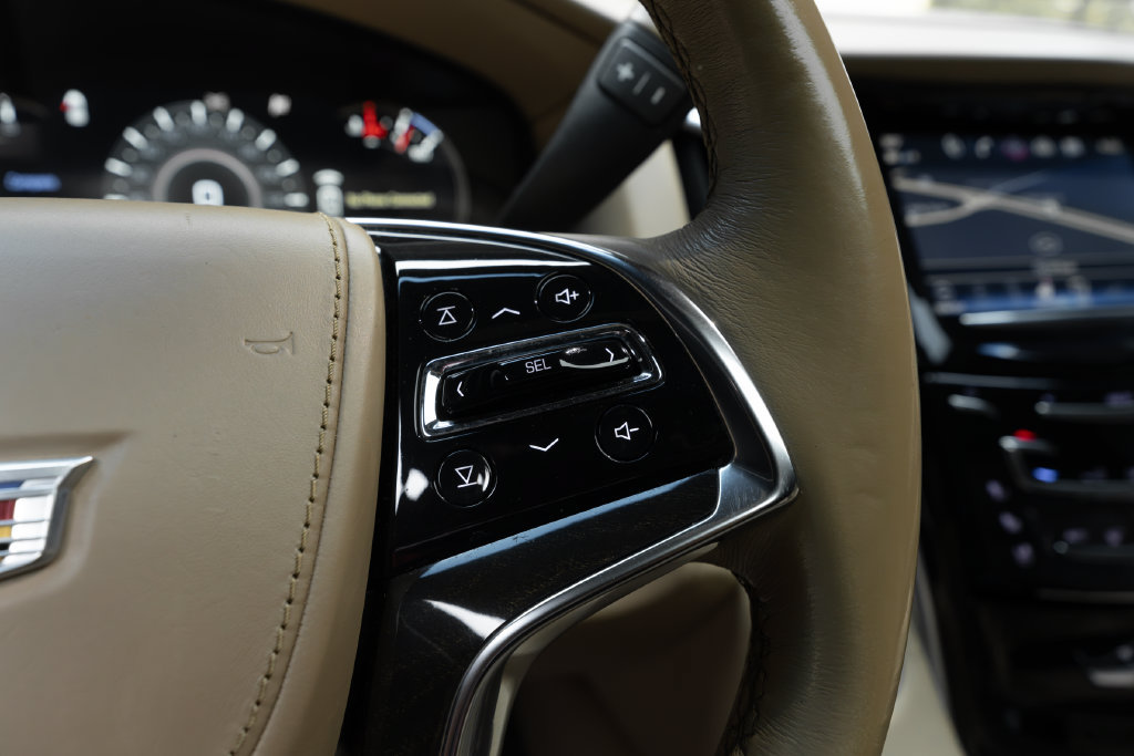 Used 2020 Cadillac Escalade Platinum AWD/4WD image 29