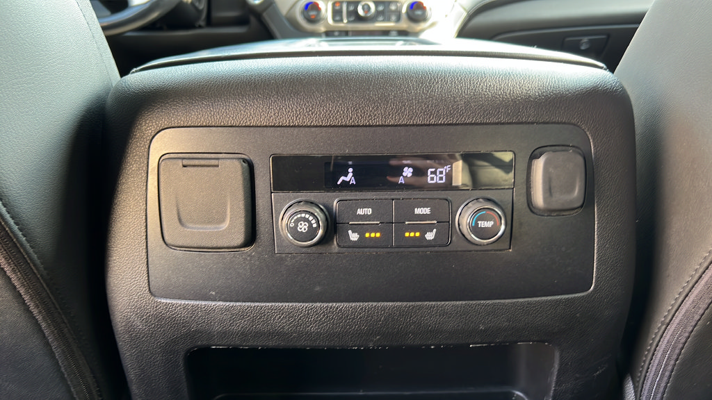 Used 2019 GMC Yukon Denali AWD/4WD image 12
