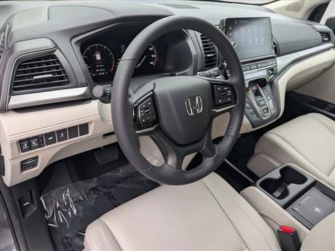 Certified 2026 Honda Odyssey EX-L image 10