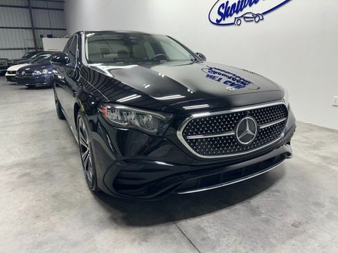 Used 2025 Mercedes-Benz E 350 Sedan image 7