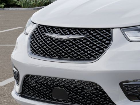 New 2026 Chrysler Pacifica Limited image 11