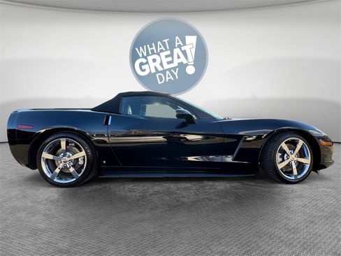 Used 2008 Chevrolet Corvette Base w/ Preferred Equipment Group image 2