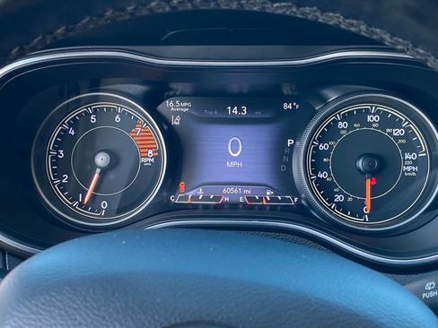 Used 2021 Jeep Cherokee Limited image 27
