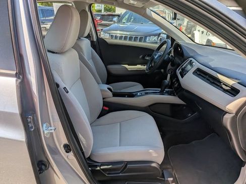 Used 2022 Honda HR-V LX image 30