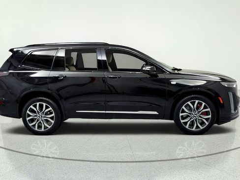 Certified 2023 Cadillac XT6 Sport w/ Technology Package AWD/4WD image 6