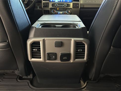 Used 2022 Ford F250 Lariat w/ Tremor Off-Road Package AWD/4WD image 31