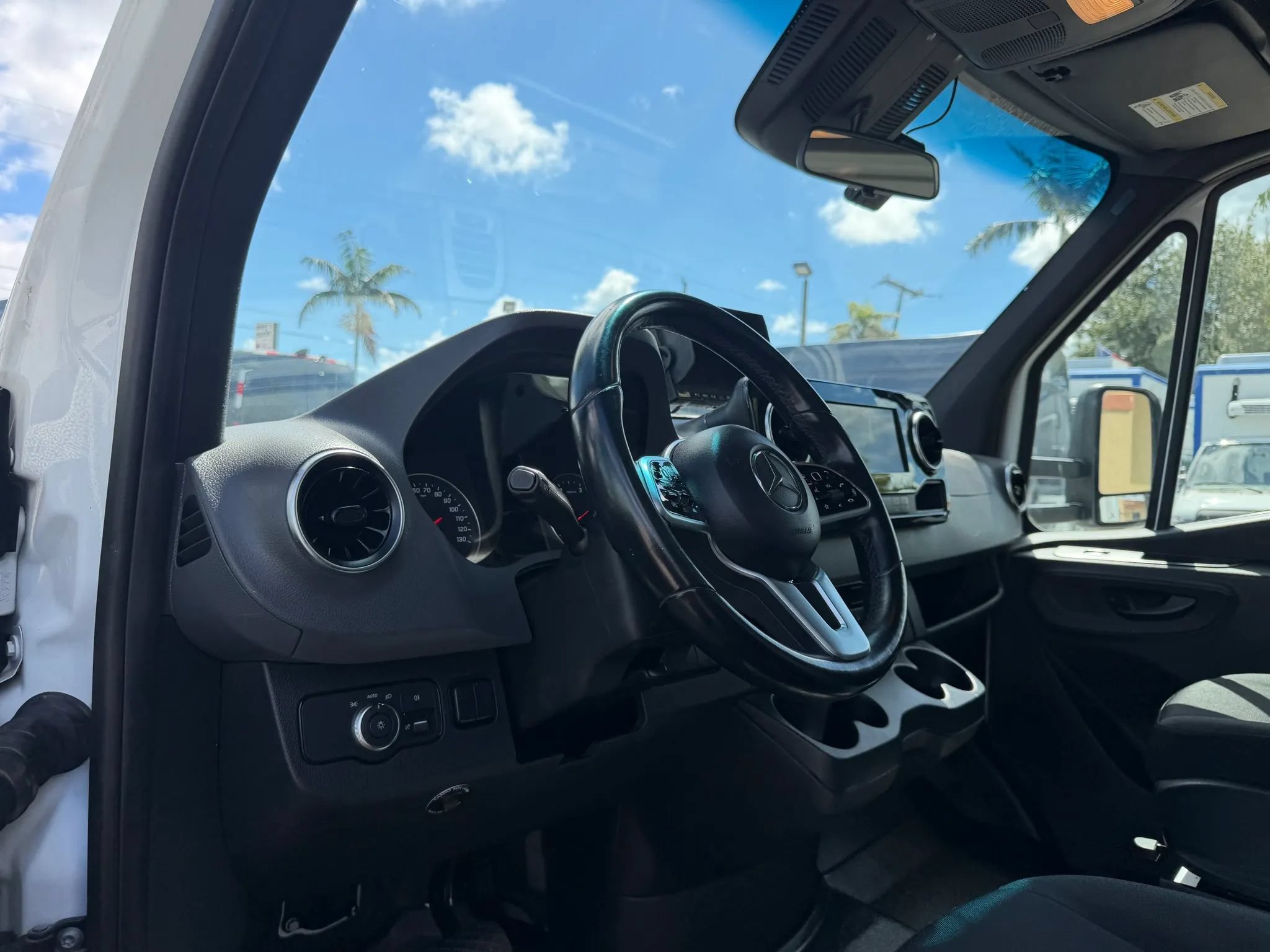 Used 2019 Mercedes-Benz Sprinter 170 image 15