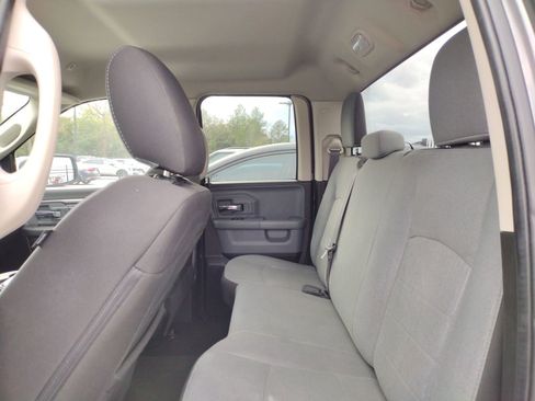 Used 2024 RAM 1500 Classic SLT image 5