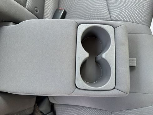 Used 2014 Hyundai Elantra SE FWD image 24