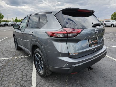 Used 2024 Nissan Rogue SV AWD/4WD image 15