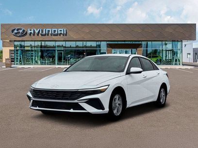 New 2026 Hyundai Elantra SE