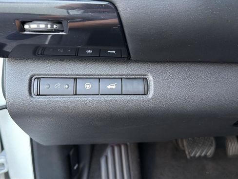 Used 2025 Nissan Pathfinder SV AWD/4WD image 20