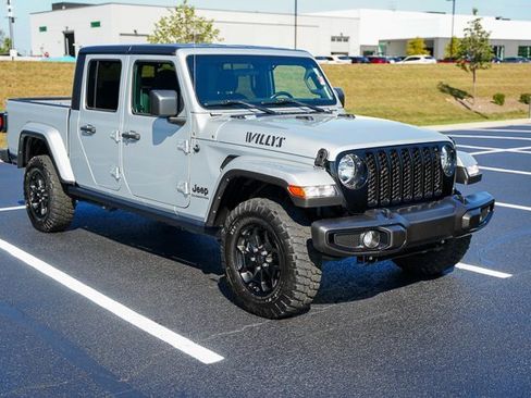 Used 2022 Jeep Gladiator Willys image 36