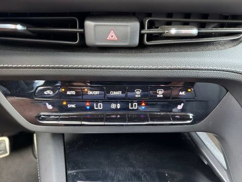 Used 2023 Buick Envision Essence w/ Sport Touring Package AWD/4WD image 14