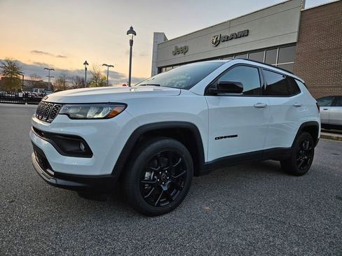 New 2026 Jeep Compass Latitude image 3