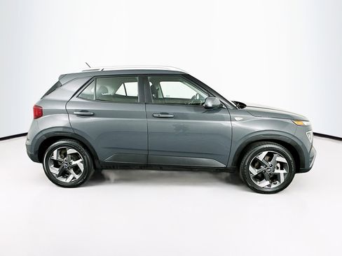 Used 2025 Hyundai Venue SEL FWD image 10