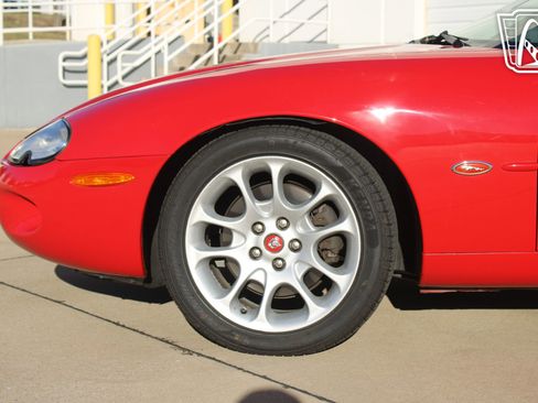 Used 2000 Jaguar XK8 Convertible image 28