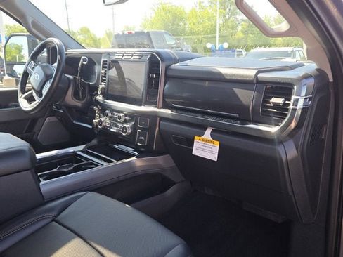 Used 2024 Ford F250 Lariat w/ Lariat Ultimate Package AWD/4WD image 8