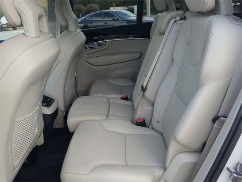 Used 2017 Volvo XC90 T6 Momentum w/ Vision Package image 14