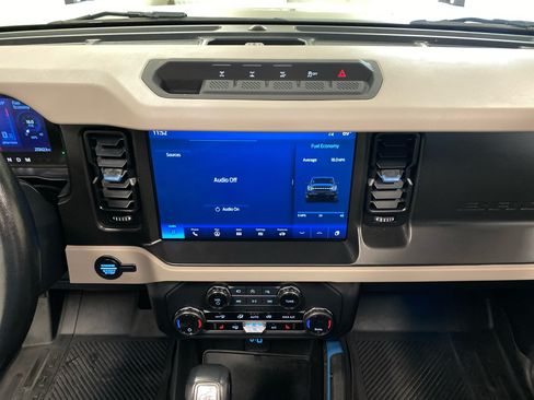 Used 2023 Ford Bronco Wildtrak AWD/4WD image 24
