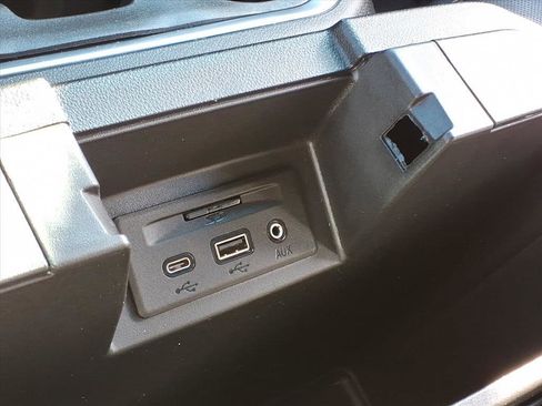 Used 2021 GMC Sierra 1500 AT4 w/ AT4 Value Package image 12