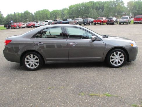 Used 2010 Lincoln MKZ FWD image 9