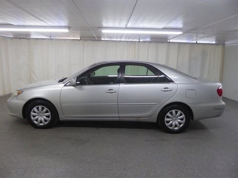 Used 2005 Toyota Camry LE image 4