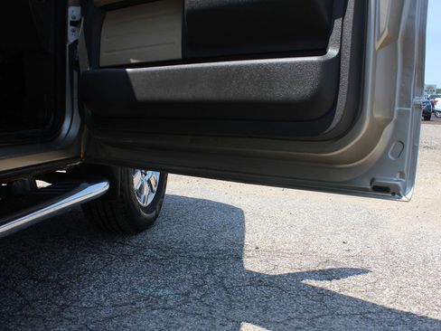 Used 2012 Ford F150 XLT w/ XTR Pkg image 46